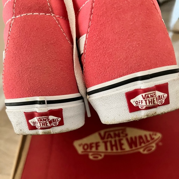 Strawberry Sk8-Hi Suede Vans - Picture 4 of 6